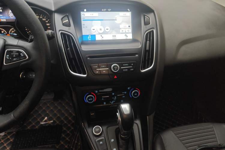 Used Ford Focus 2018 Hatchback Classic EcoBoost 180 Automatic Elite Model
