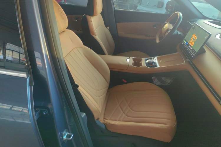 Used  Galaxy Xingjian 7 EM-i 2025 120km Flagship Edition
