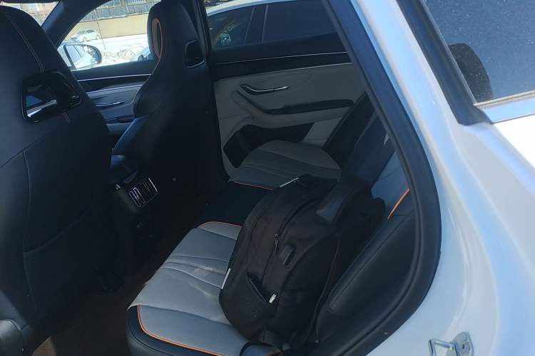 Used BYD Song PLUS New Energy 2024 HONOR Edition DM-i 110km Flagship PLUS
