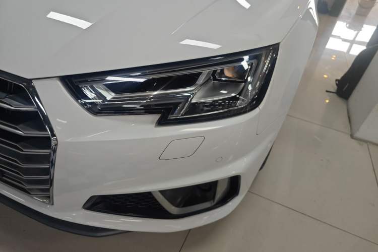 Used Audi A4L 2018 30th Anniversary Edition 40 TFSI Fashion Model