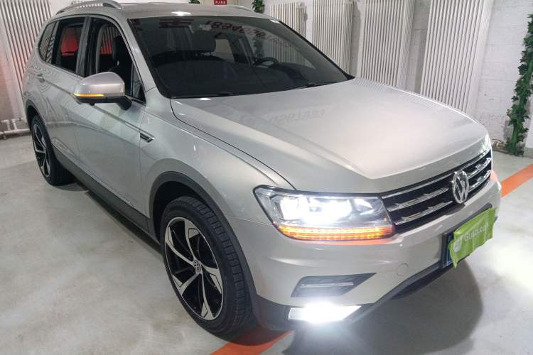 Used Volkswagen Tiguan L 2018 Revised Version 330TSI Automatic Two-Wheel Drive Comfort Edition
