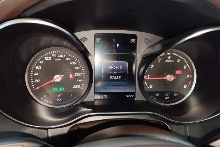 Used Mercedes-Benz GLC 2019 Facelift GLC 260 L 4MATIC Luxury Model
