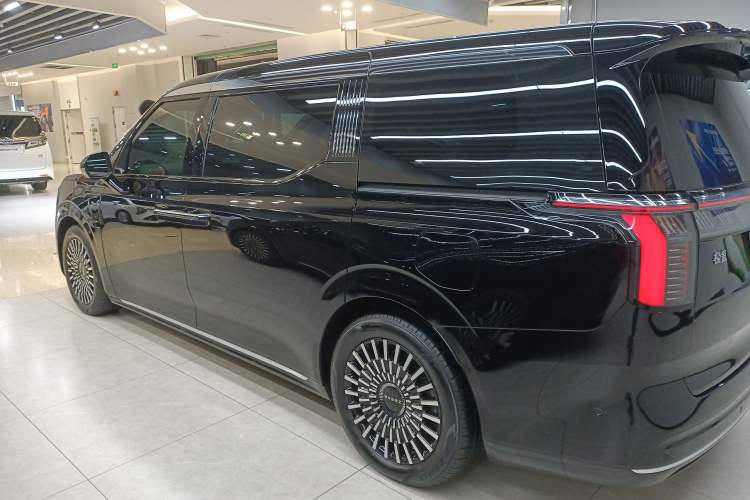 Used Zeekr 009 2024 7-Seater Walk-Through Version Four-Wheel Drive 108 kWh