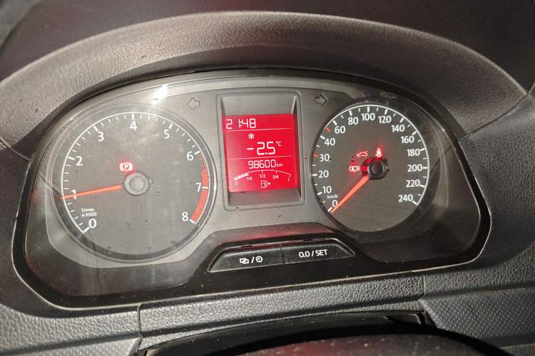 Used Volkswagen Jetta 2015 Zhuihui Edition 1.4L Manual Fashion Model
