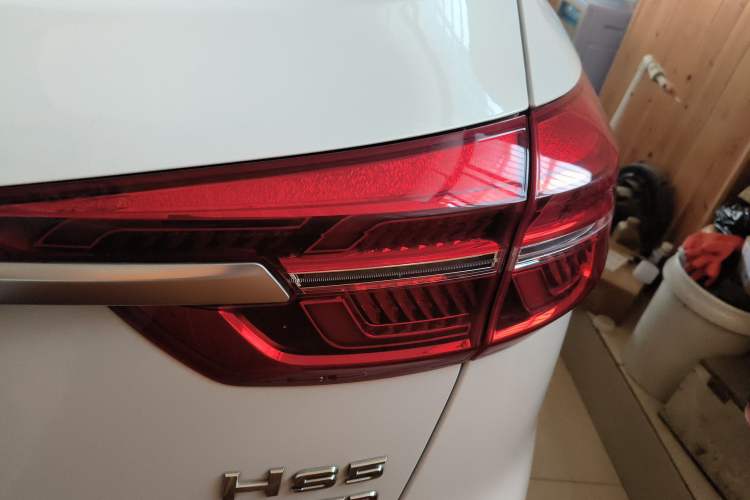 Used Hongqi HS5 2022 Revised Version 2.0T Smart Connect Flagship Edition