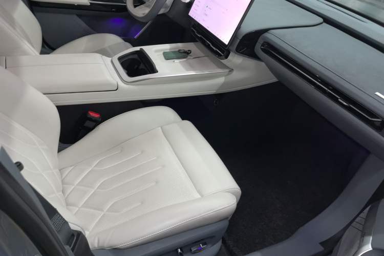 Used  GT 2023 710 Rear-Drive Ultra-Charging Version
