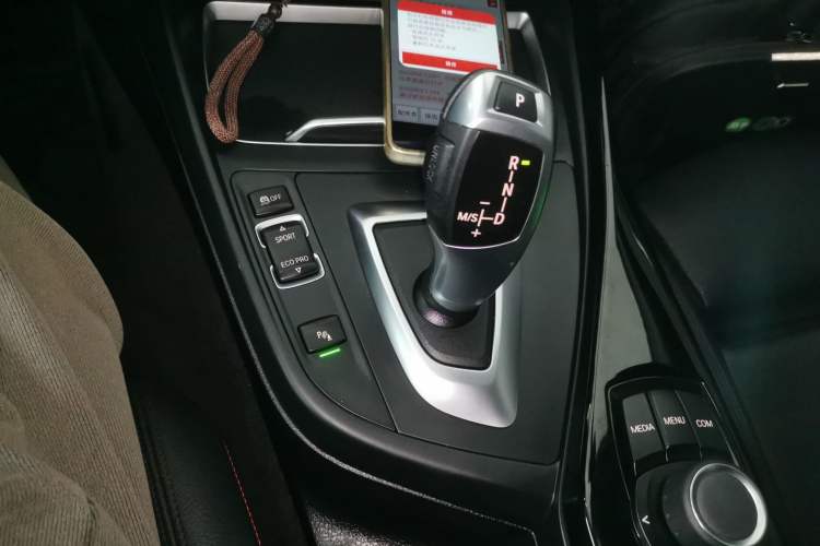 Used BMW 2 Series 2019 225i Convertible Coupe Sports Design Package
