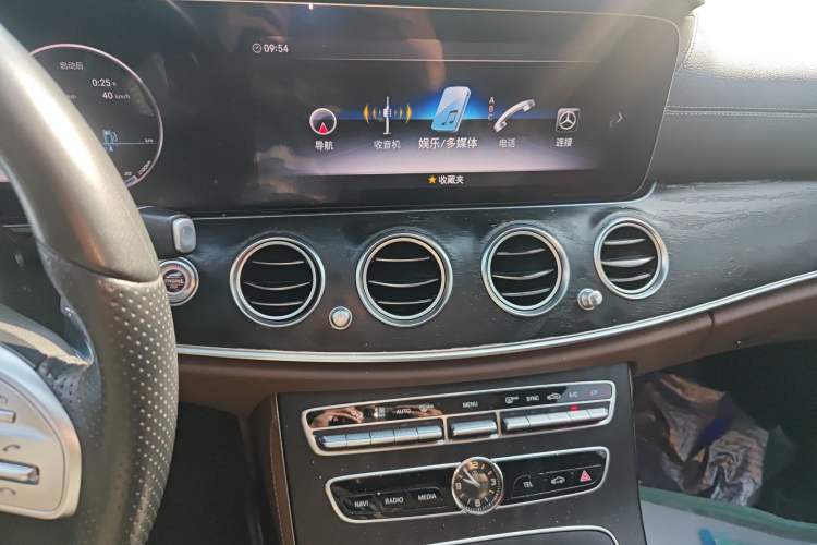 Used Mercedes-Benz E-Class 2019 E 300 L Sporty and Stylish Model