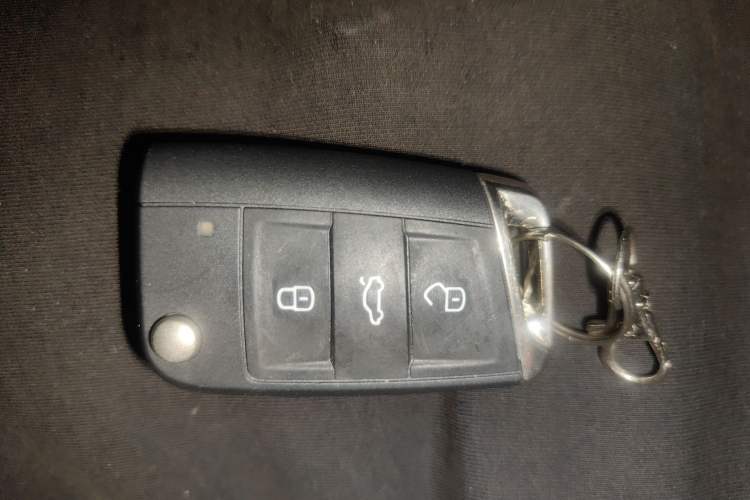 Used Volkswagen Tharu 2024 300TSI Two-Wheel-Drive Moon Luxury Edition
