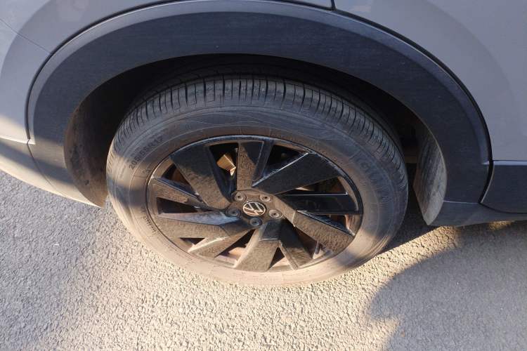 Used Volkswagen Tharu 
