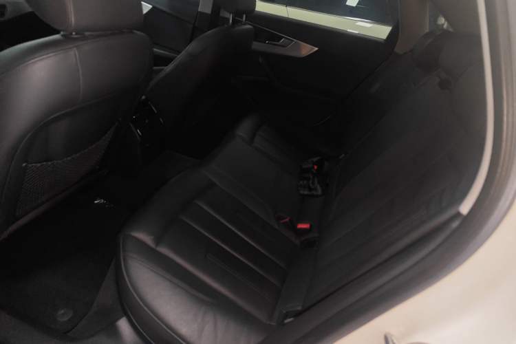 Used Audi A4L 2018 30th Anniversary Edition 40 TFSI Fashion Model