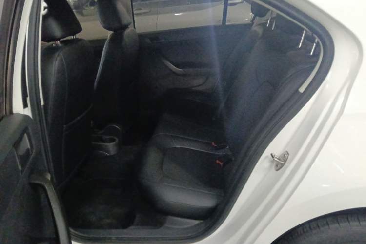 Used Volkswagen Santana 2016 1.6L Automatic Fashion Edition
