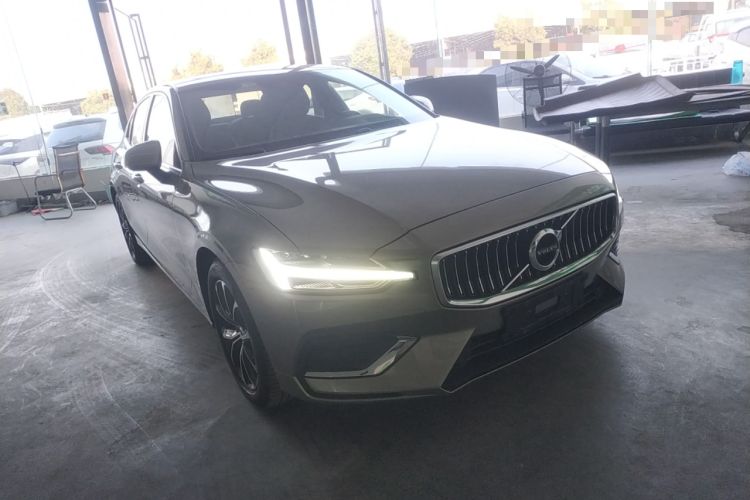 Used Volvo S60 2022 B4 Zhiyi Luxury Edition