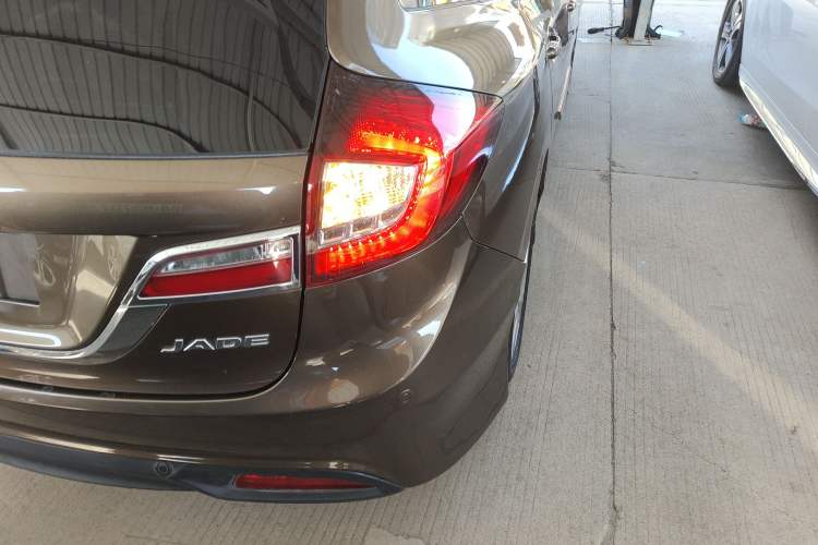 Used Honda Jade 2013 1.8L automatic Comfort version 5 seats