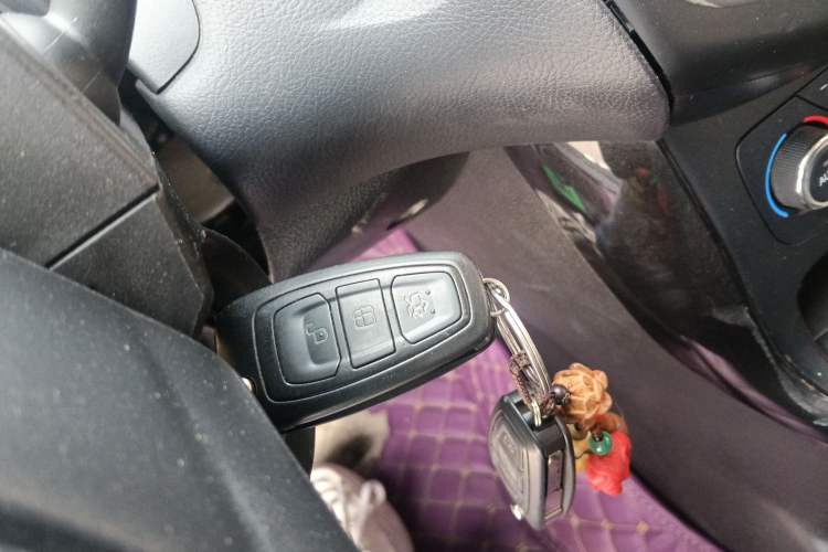 Used Ford Focus 2017 Hatchback 1.6L Automatic Fashion Edition Smart Drive Version