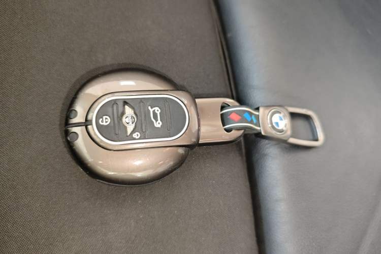 Used  MINI 2016 1.5T COOPER
