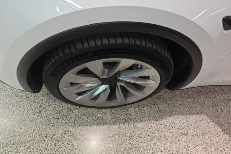 Used Tesla Model Y 2025 Rear-Wheel Drive First Edition