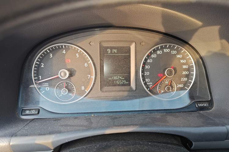 Used Volkswagen Touran 2015 1.4T Manual Fashion Edition 5-Seater
