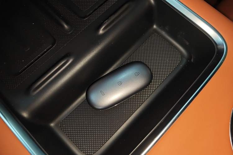 Used Li Auto L8 2024 Ultra Model
