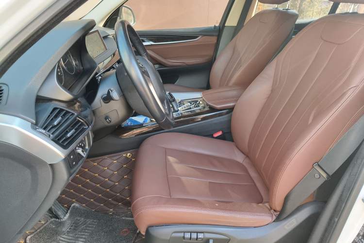 Used BMW X5 2015 xDrive28i
