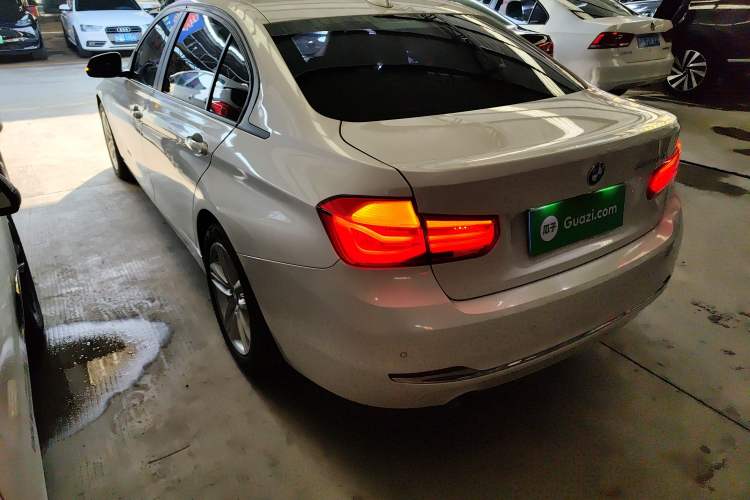 Used BMW 3 Series 2016 320Li Ambition Model

