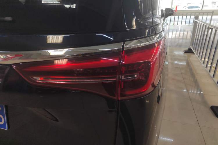 Used Buick GL8 2023 ES Lu Zun Deluxe and Yue Edition