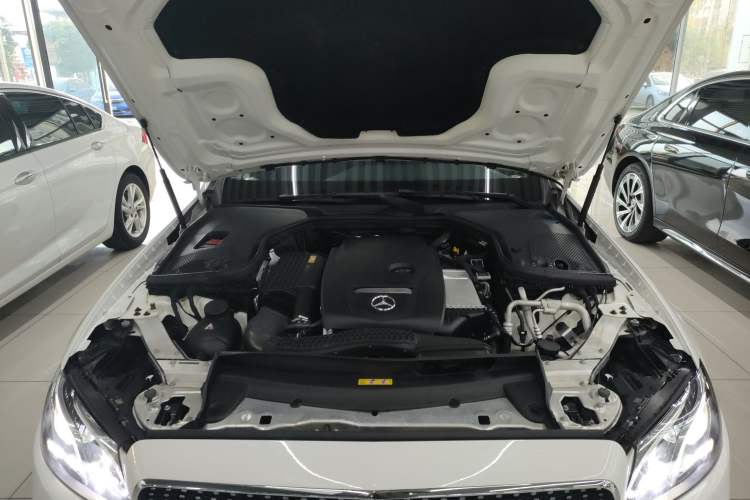 Used Mercedes-Benz E-Class 2017 Facelift E 200 Sport 4MATIC
