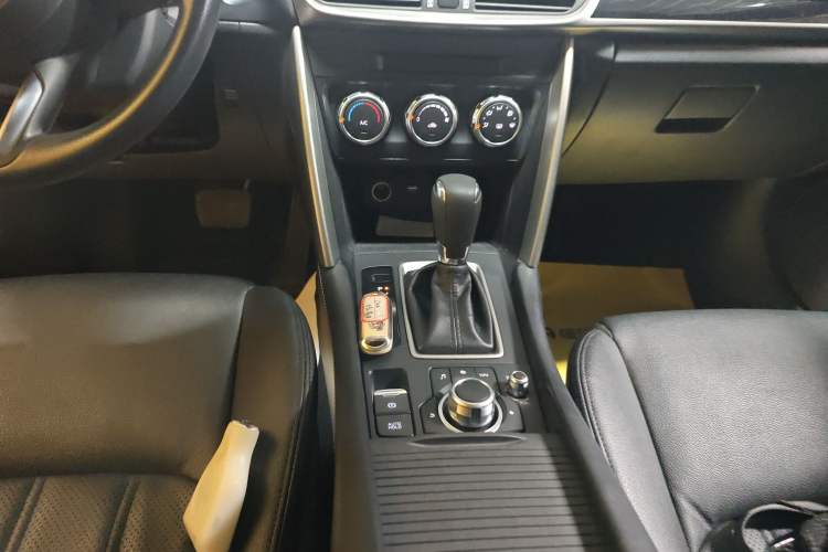 Used Mazda CX-4 2018 2.0L Automatic Two-Wheel Drive Blue Sky Dynamic Version China VI Standard