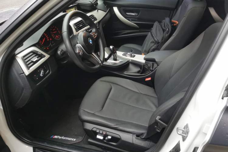 Used BMW 3 Series 2016 320i Fashion Model