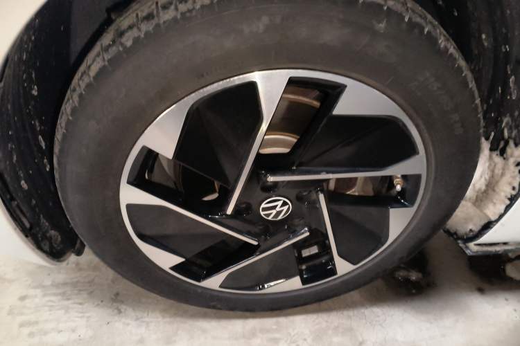 Used Volkswagen ID.3 2025 Smart Model Outstanding Oxygen Edition
