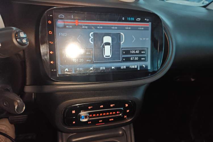 Used  fortwo 2015 1.0L 52 kW hardtop Dynamic version
