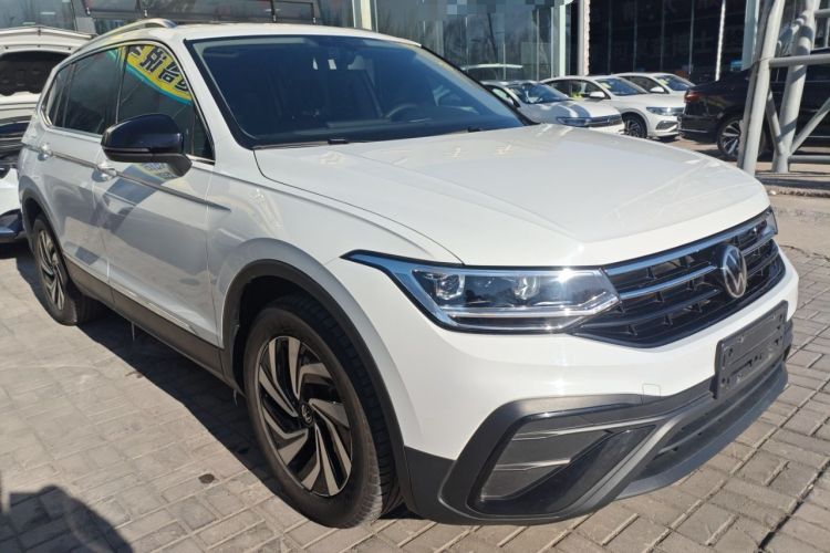 Used Volkswagen Tiguan L 2025 Model, Outstanding Version, 300TSI Automatic Two-Wheel Drive Longteng Edition