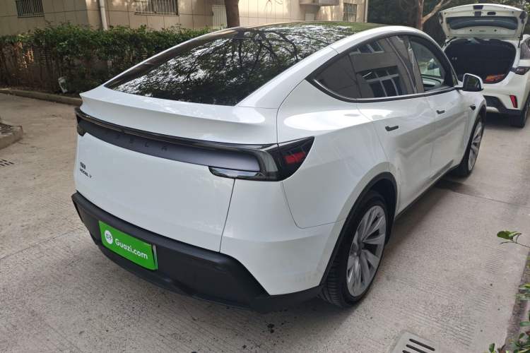 Used Tesla Model Y 2025 Rear-Wheel-Drive Version

