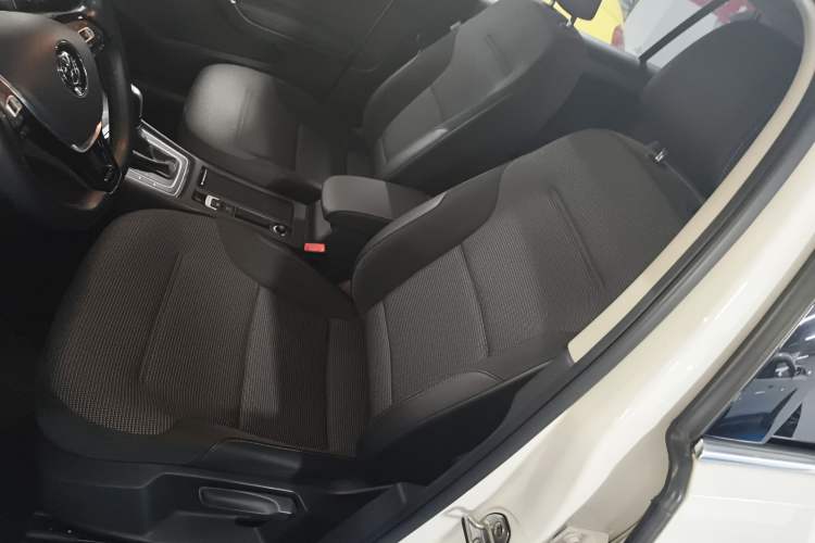 Used Volkswagen Golf 2019 1.6L Automatic Comfort Model China V Standard
