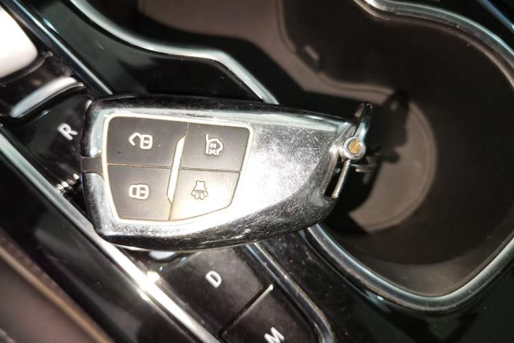 Used Buick Envision 2022 Encore S 552T Two-Wheel-Drive Luxury Model
