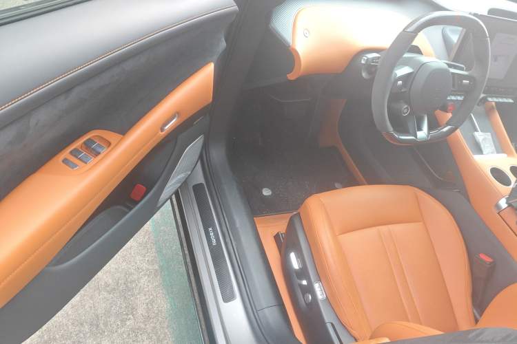 Used  YU7 2025 Ultra-Long Range High-Performance All-Wheel-Drive Max Edition