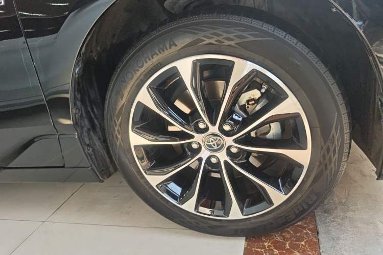 Used Toyota Avalon 2022 Dual-Engine 2.5L Luxury Edition
