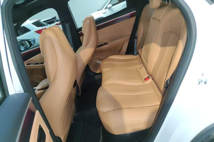 Used  L7 2025 EM-i 115km Exploration+ Edition