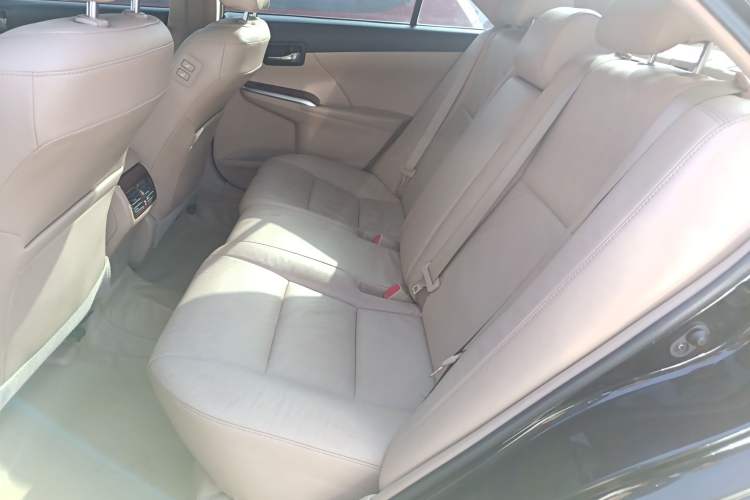 Used Toyota Camry 2012 2.5G Luxury Edition
