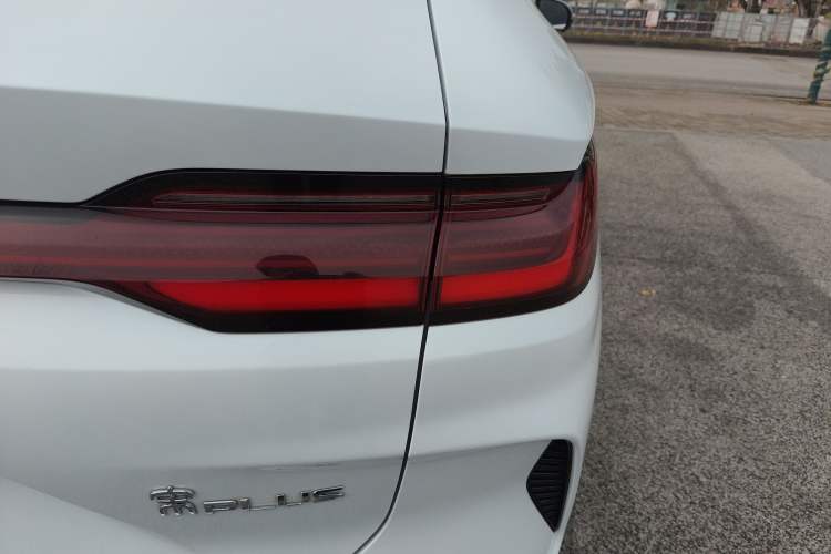 Used BYD Song PLUS New Energy 2023 Champion Edition EV 520KM Prestige Model