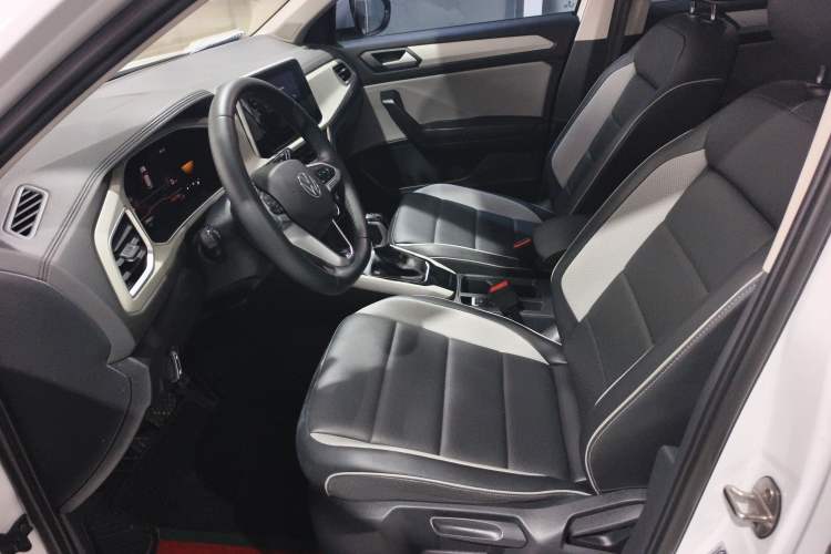 Used Volkswagen T-ROC 2024 280TSI DSG Two-Wheel-Drive Time Edition
