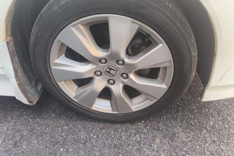 Used Honda Jade 2013 1.8L automatic Comfort version 5 seats