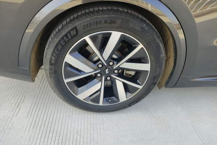 Used Li Auto L8 2023 Pro Model
