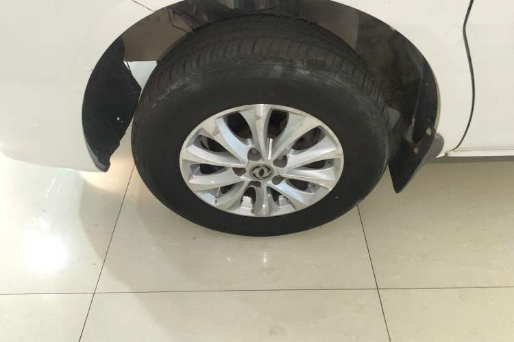 Used FORTHING Lingzhi 2017 M5L 1.6L 7-Seater Comfort Model
