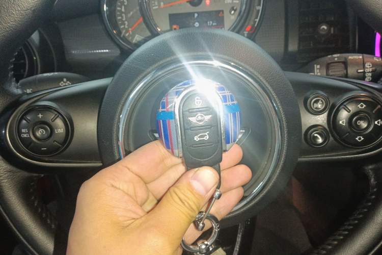 Used  MINI 2016 1.5T COOPER Avant-Garde
