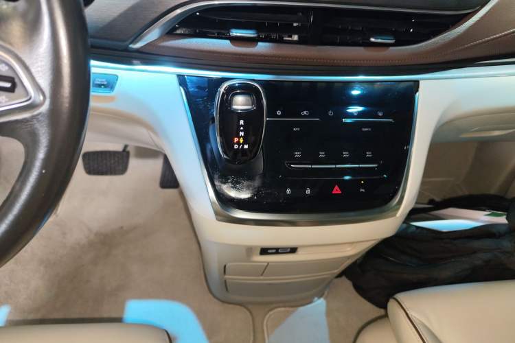 Used Buick GL8 2022 Land Business Class 652T Luxury Model