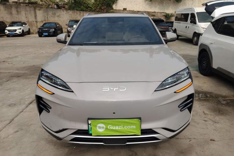 Used BYD Song PLUS New Energy 2025 EV 520km Luxury Version
