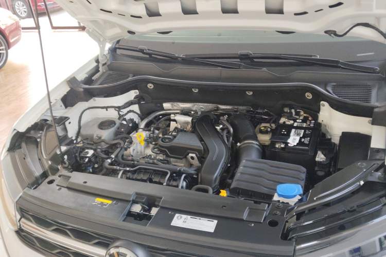 Used Volkswagen Tharu 2023 300TSI Two-Wheel-Drive Moon Luxury Edition
