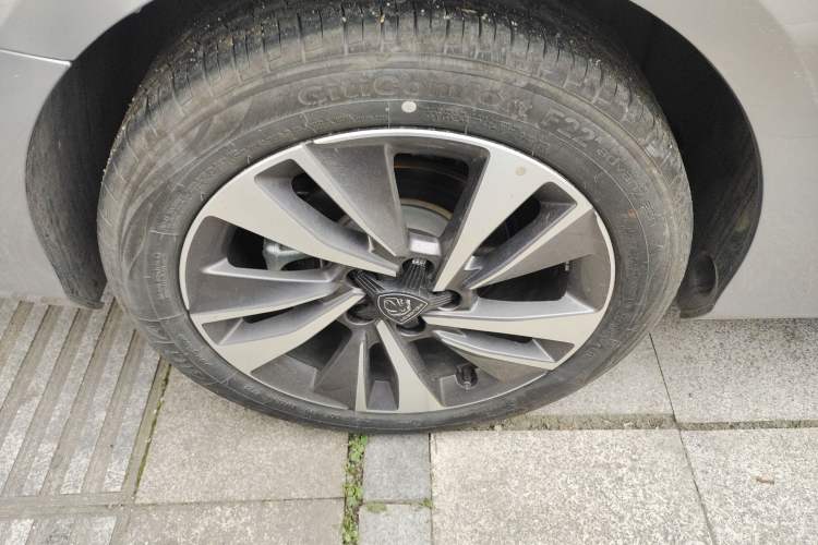 Used Peugeot 408 2022 1.6T Light-Chasing Edition
