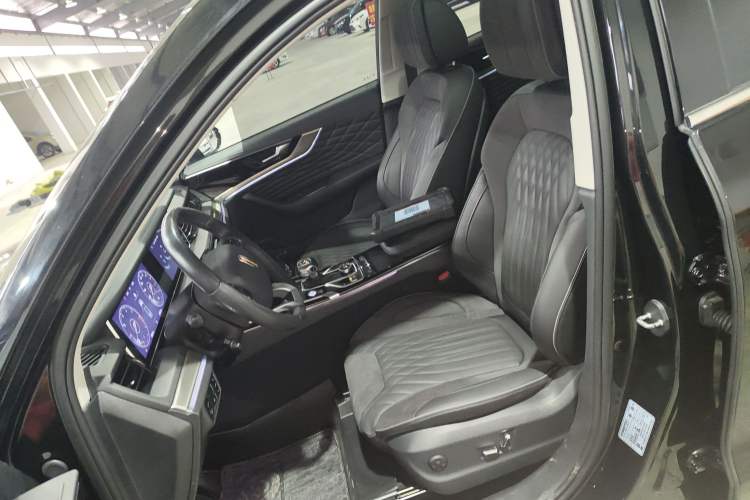 Used Hongqi HS5 2022 Revised Version 2.0T Smart Connect Flagship Edition
